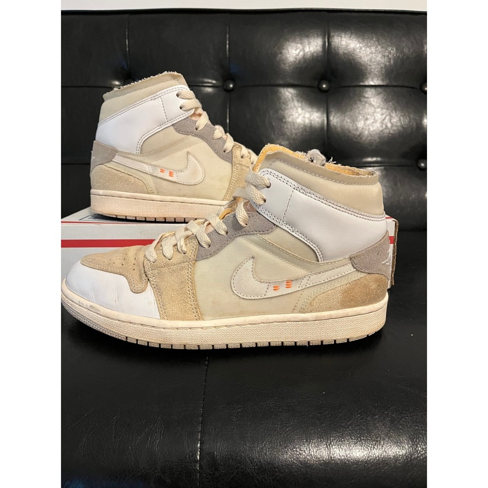 Air Jordan 1 Mid SE Inside Out
